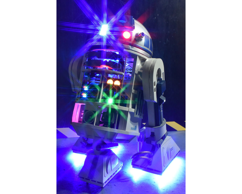 実物大・ラジコン木製R2-D2